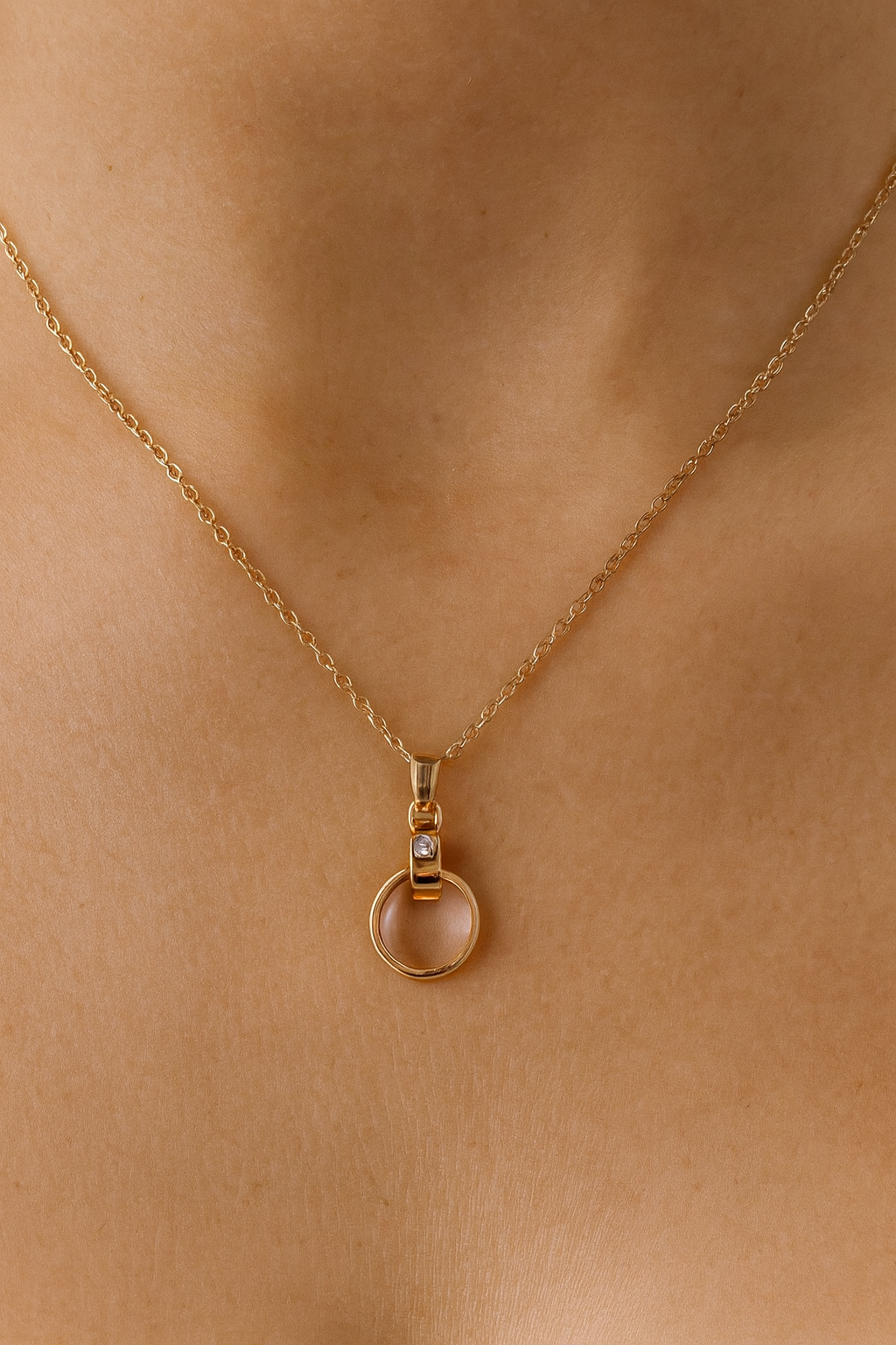 oval shape pendent rose gold necklace