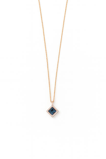 Small saquer pendent with diamond rose gold necklace