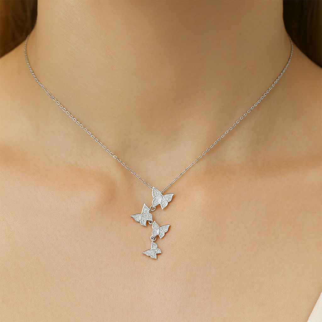 Small  pretty butterfly silver necklace