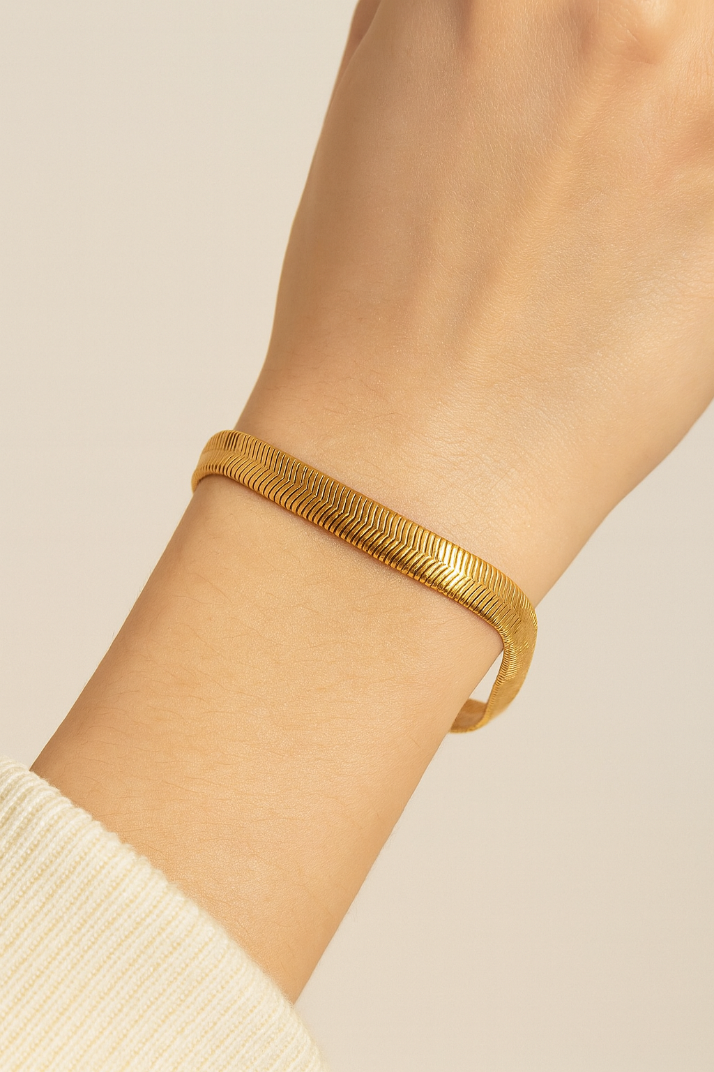 Gold plated adjustable bracelet