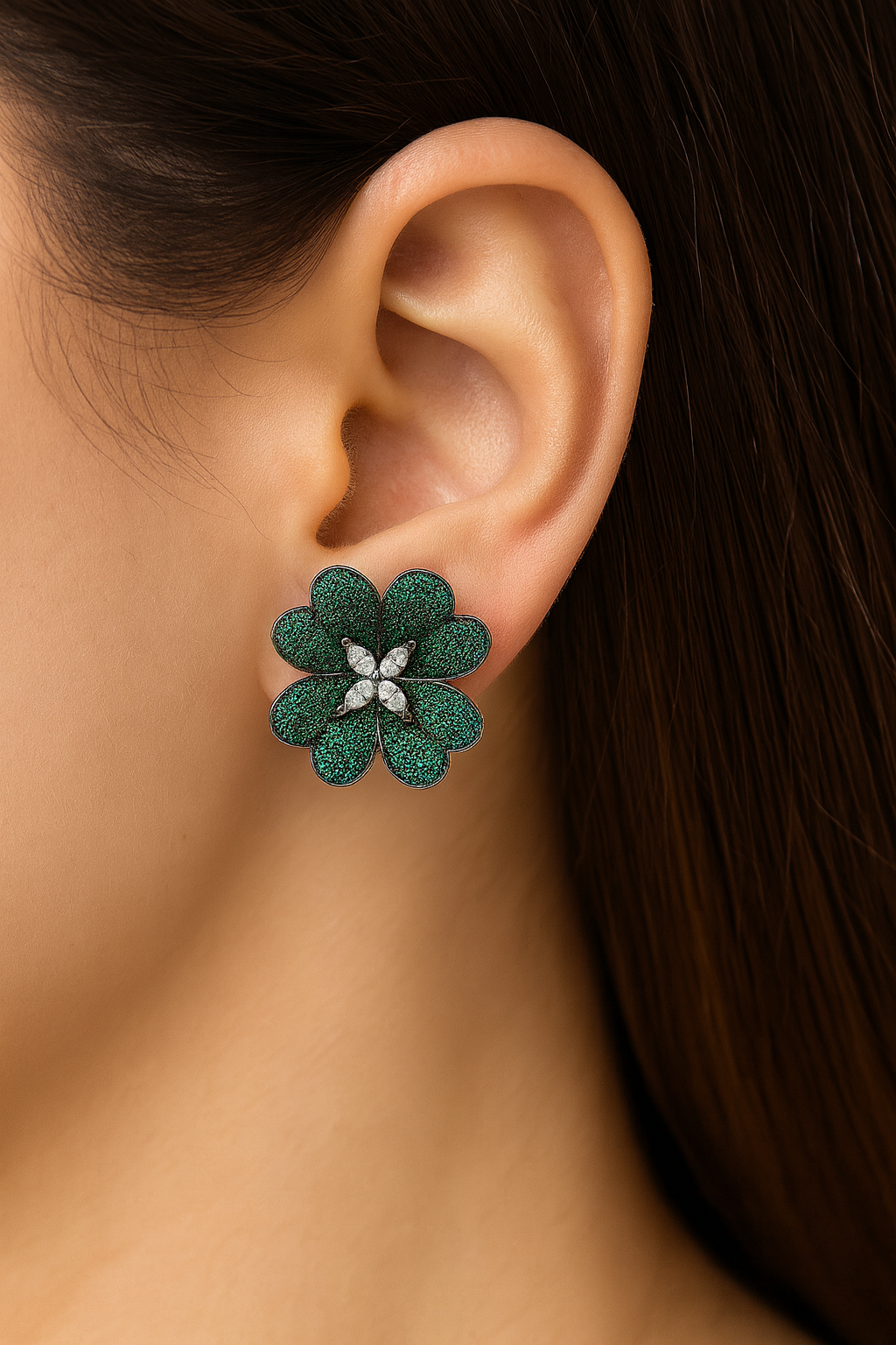 Green flower with white diamond earring with emerald