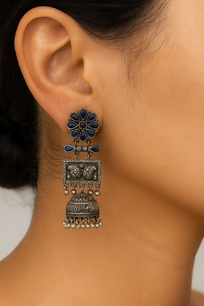 Oxidized earring with blue stone