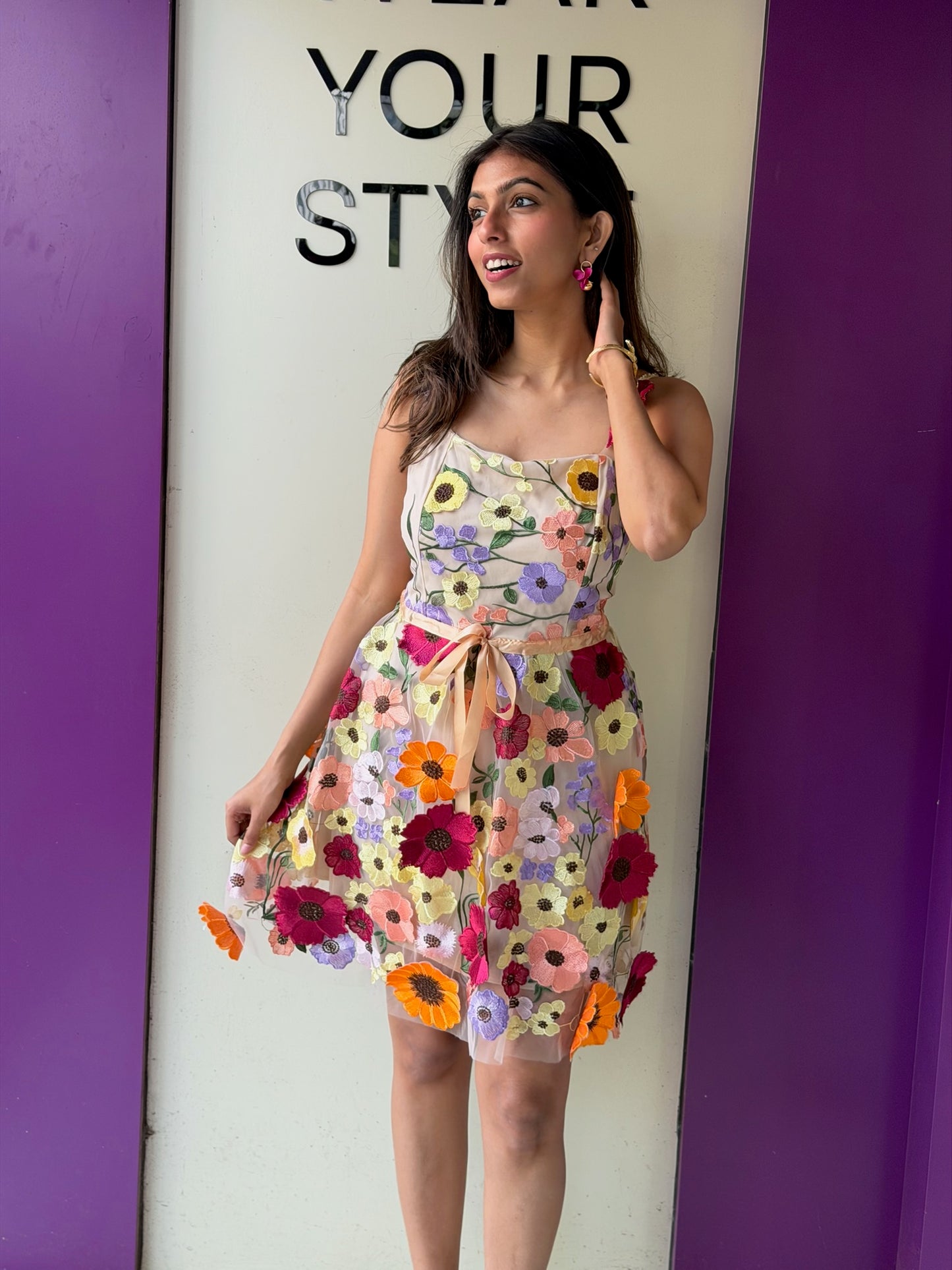 Gorgeous flower design short sleeves dress for women