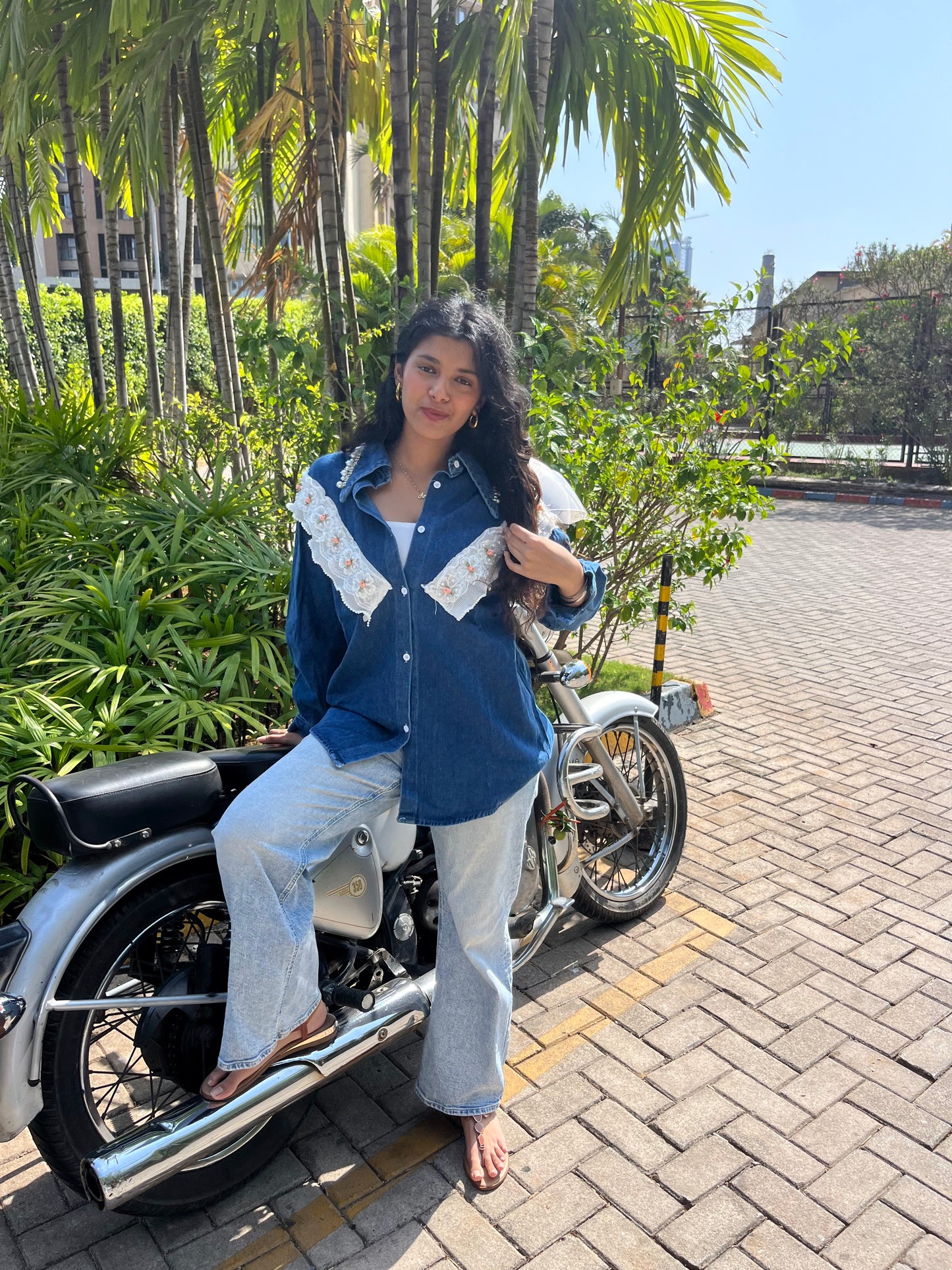 Full sleeve embroidery denim shirt for women's