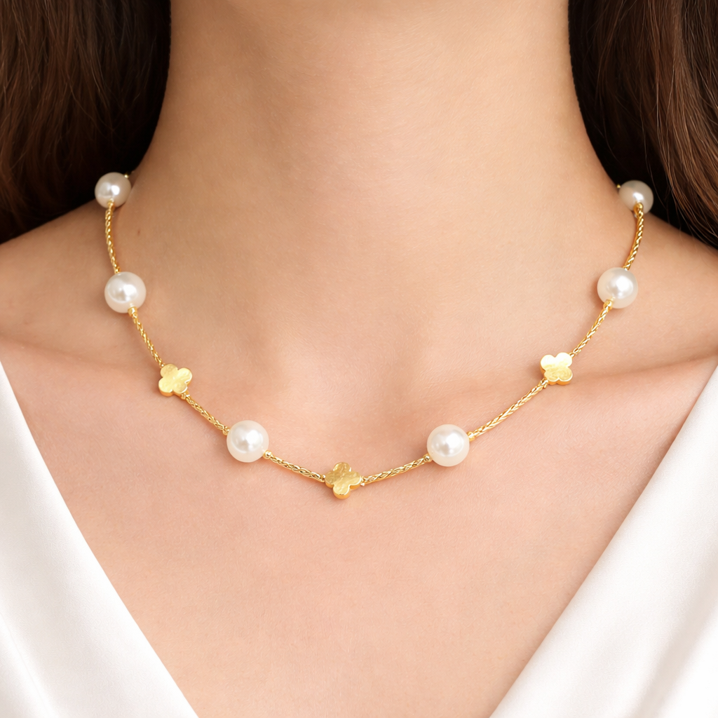 Gold and white colour combination necklace