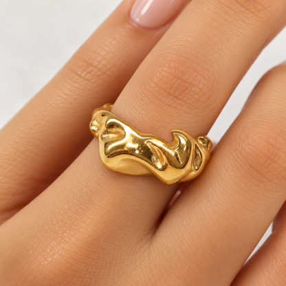 Wavy Style Golden Ring