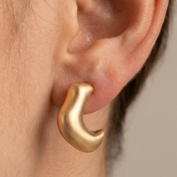 Gold Moon Curve Earrings