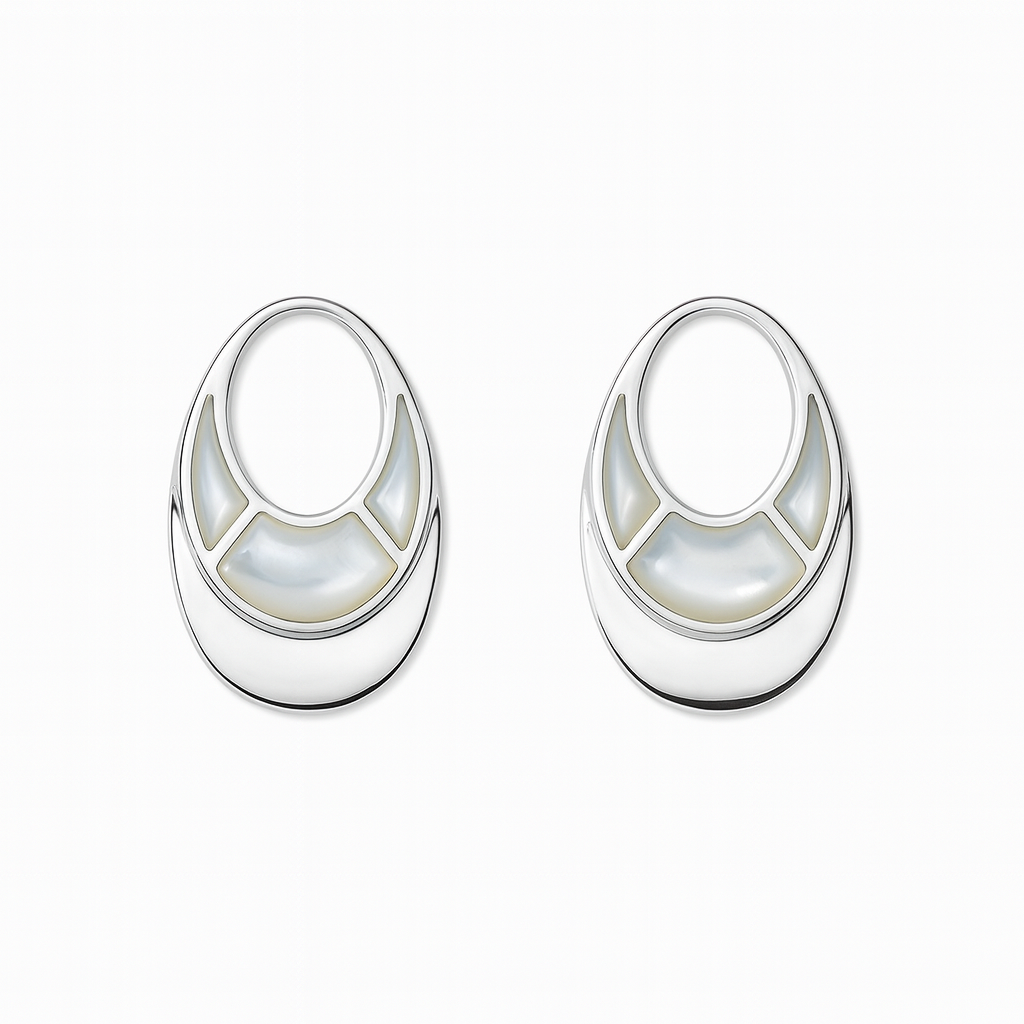 Adorable egg style with mother pearl silver stud earring