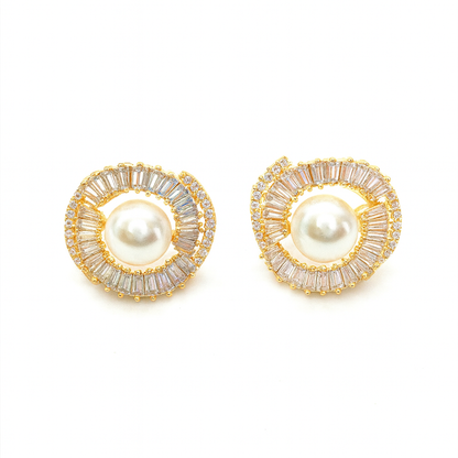 Beautiful Rhinestone With Pearl Inlay Stud Earring