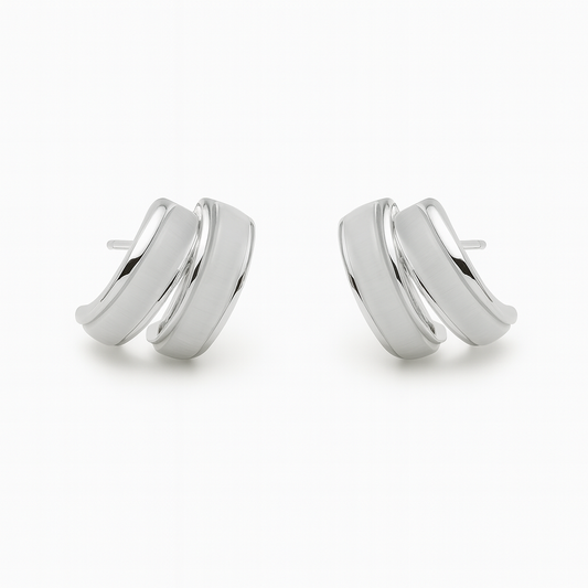 Fine haft circle with grey acrylic stud earring