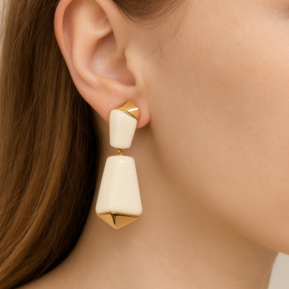 Gogeous irregular fone resin stud earring