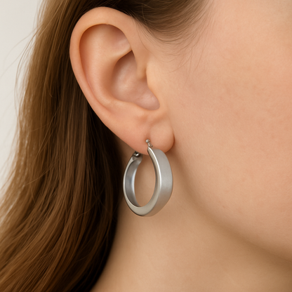 Casual wear design silver huggie earring