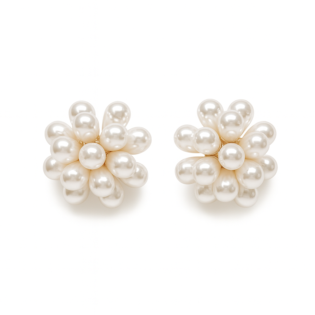 Gorgeous pearl flower stud earring