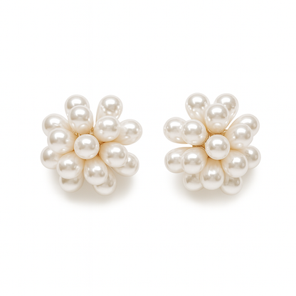 Gorgeous pearl flower stud earring
