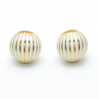 Elegant haft circle white stud earring