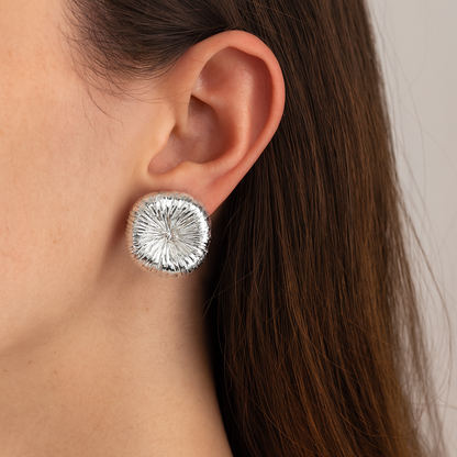 Impressive silver stud earring