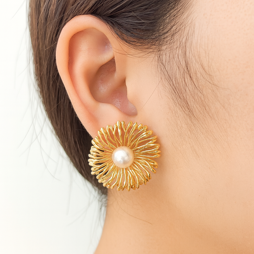 Aster flower style golden stud earring