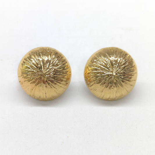 Golden coconut shell stud earring