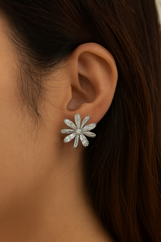 Elegant silver flower with diamonds stud earring