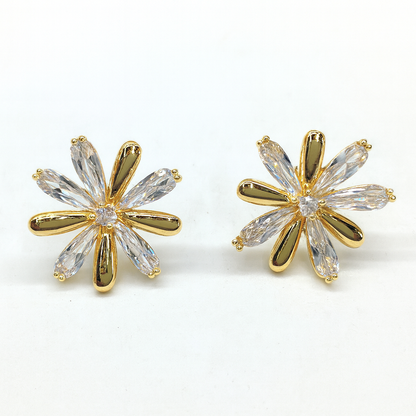 Elegant gold flower with diamonds stud earring