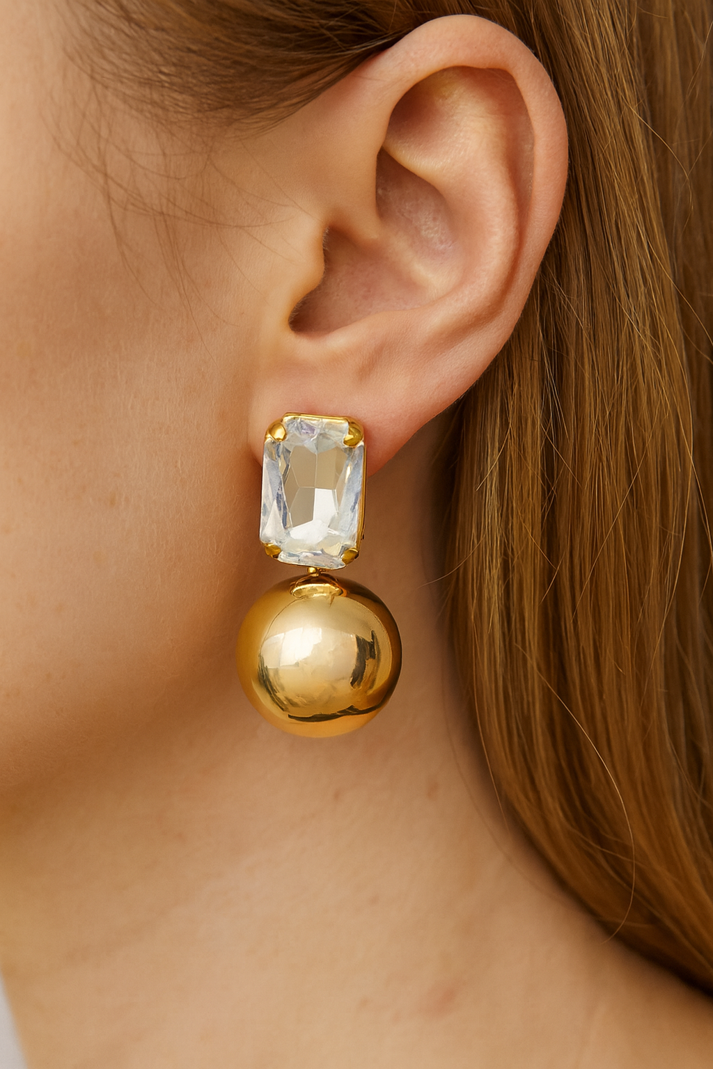 Elegant diamonds with pearl stud earring