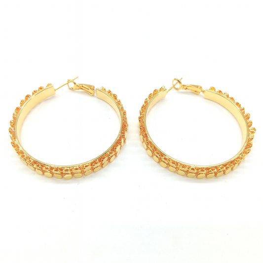 Retro style huggie earring