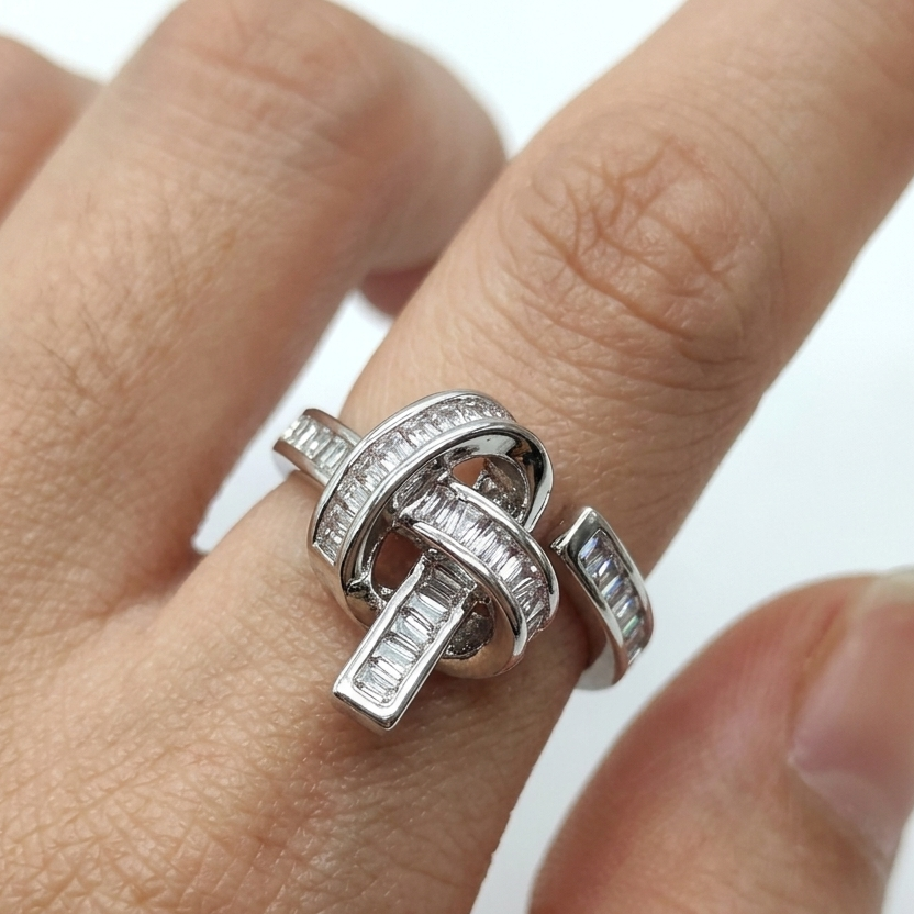 Silver Ribbon Crystal Ring