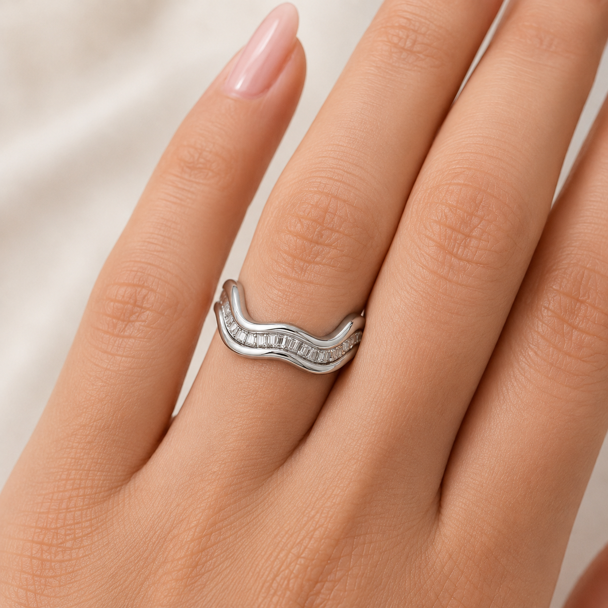 Silver Elegant Wave Ring