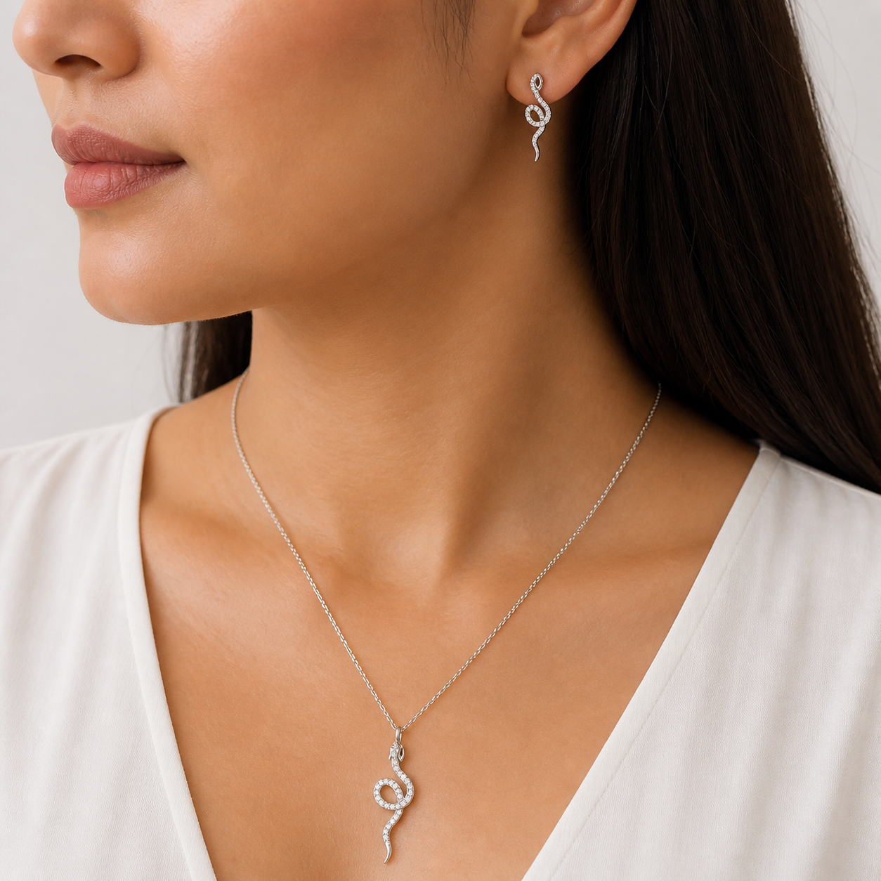 Zirconia Snake Pedant Silver Necklace Set