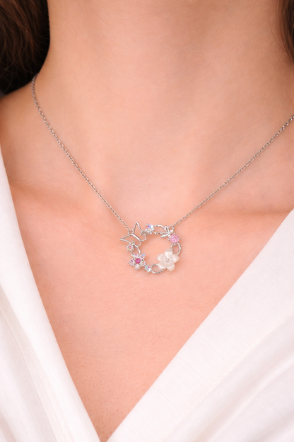 Beautiful Butterfly & Flower Design Pendant Necklace For Women