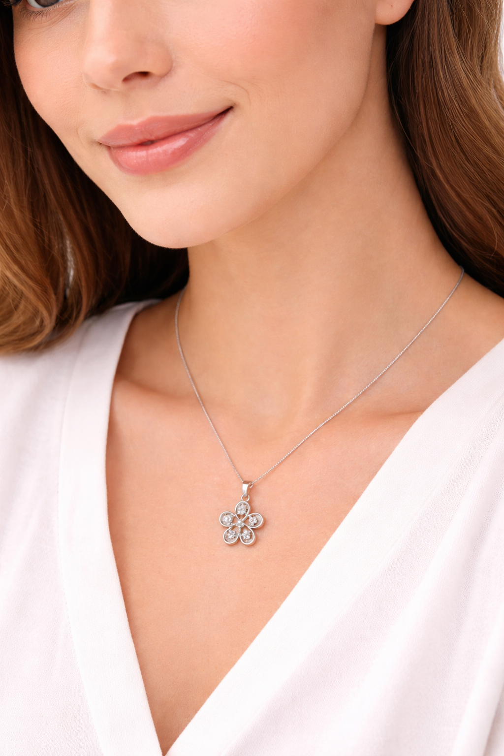 Silver white stone flower pendent chain