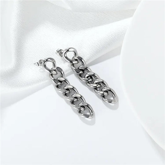 Silver chain design earring