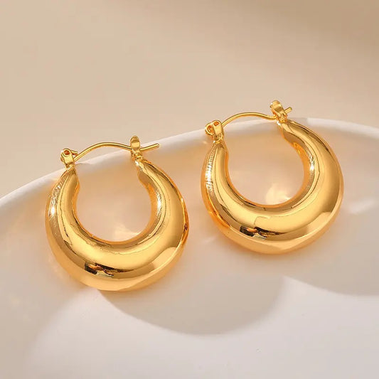 Light weight gold plated earring