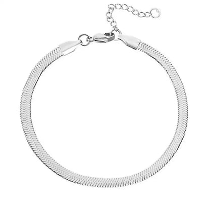 Silver chain design bracelet