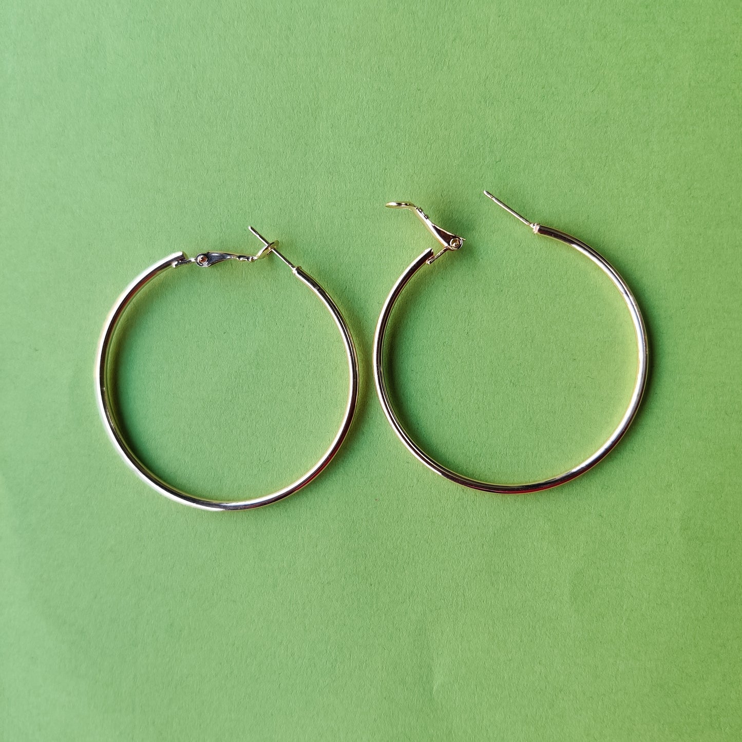 Rose gold large hoop earring