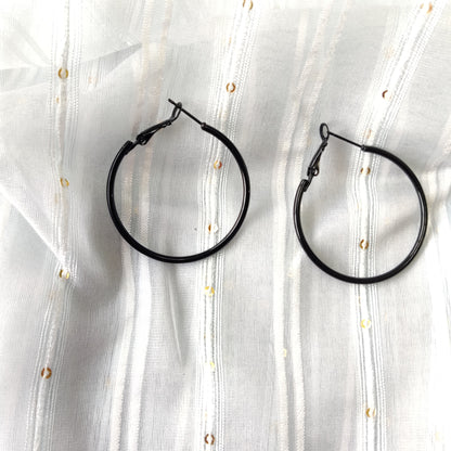 Black medium hoop earring