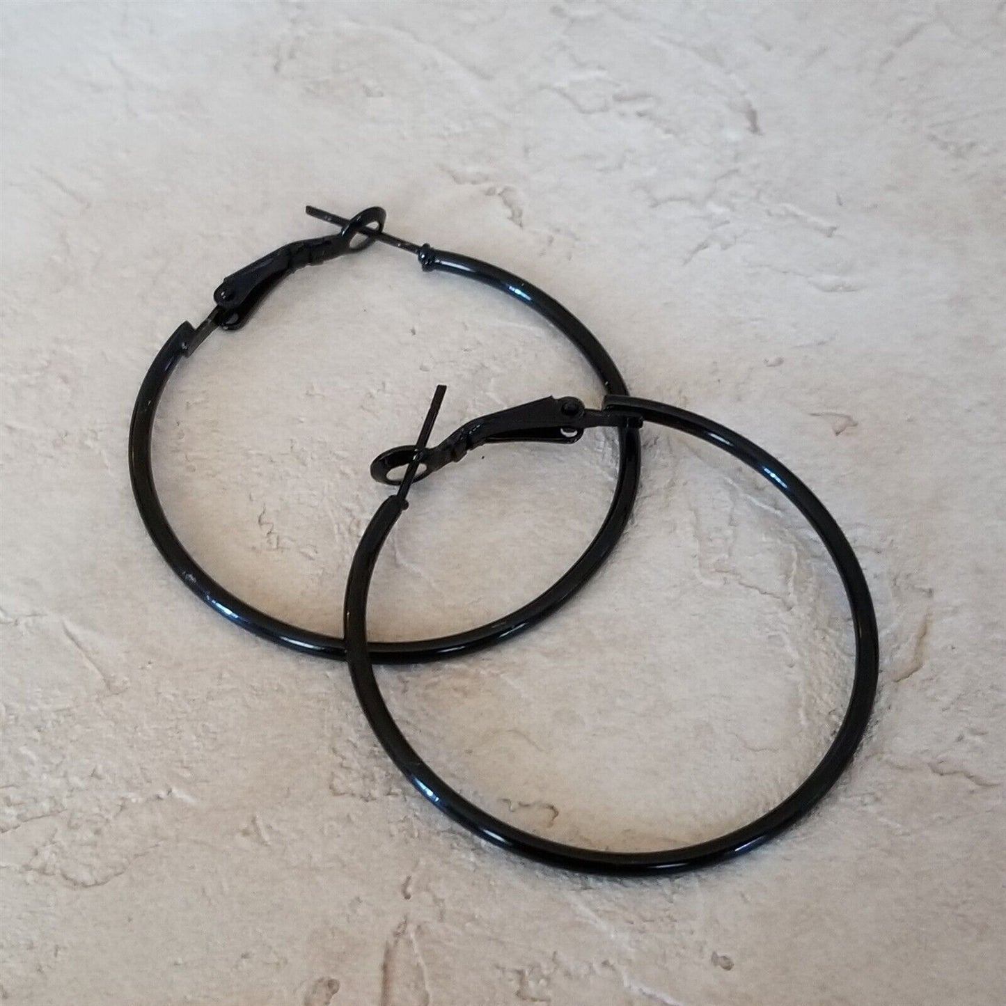 Black medium hoop earring