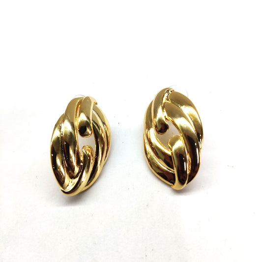 Double twisted gold fancy stud