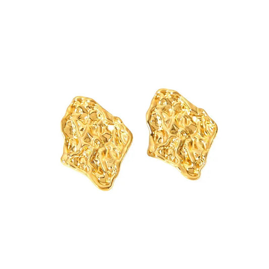 Antice design gold stud earring