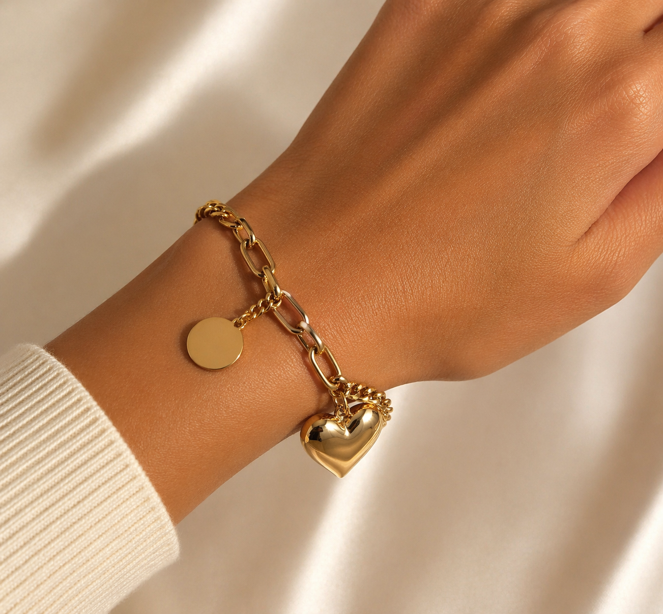 Heart-Shaped Gold Bracelet