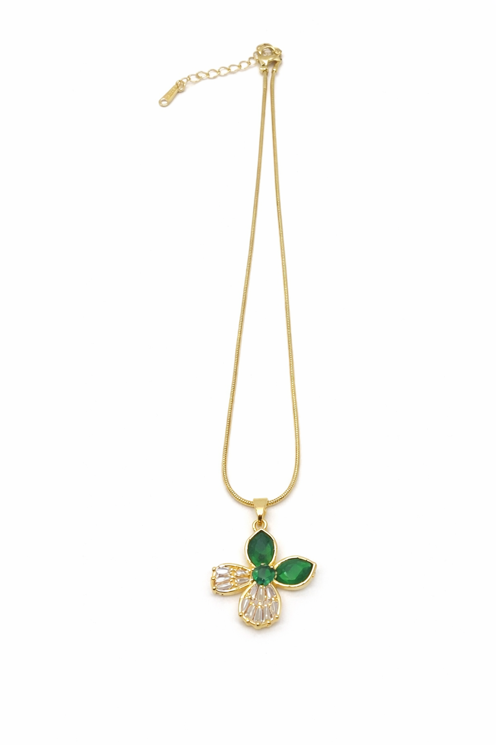 Gold Chain With Pretty Flower Pendant For Women