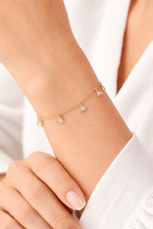 Mother of peals tringle hang bracelet