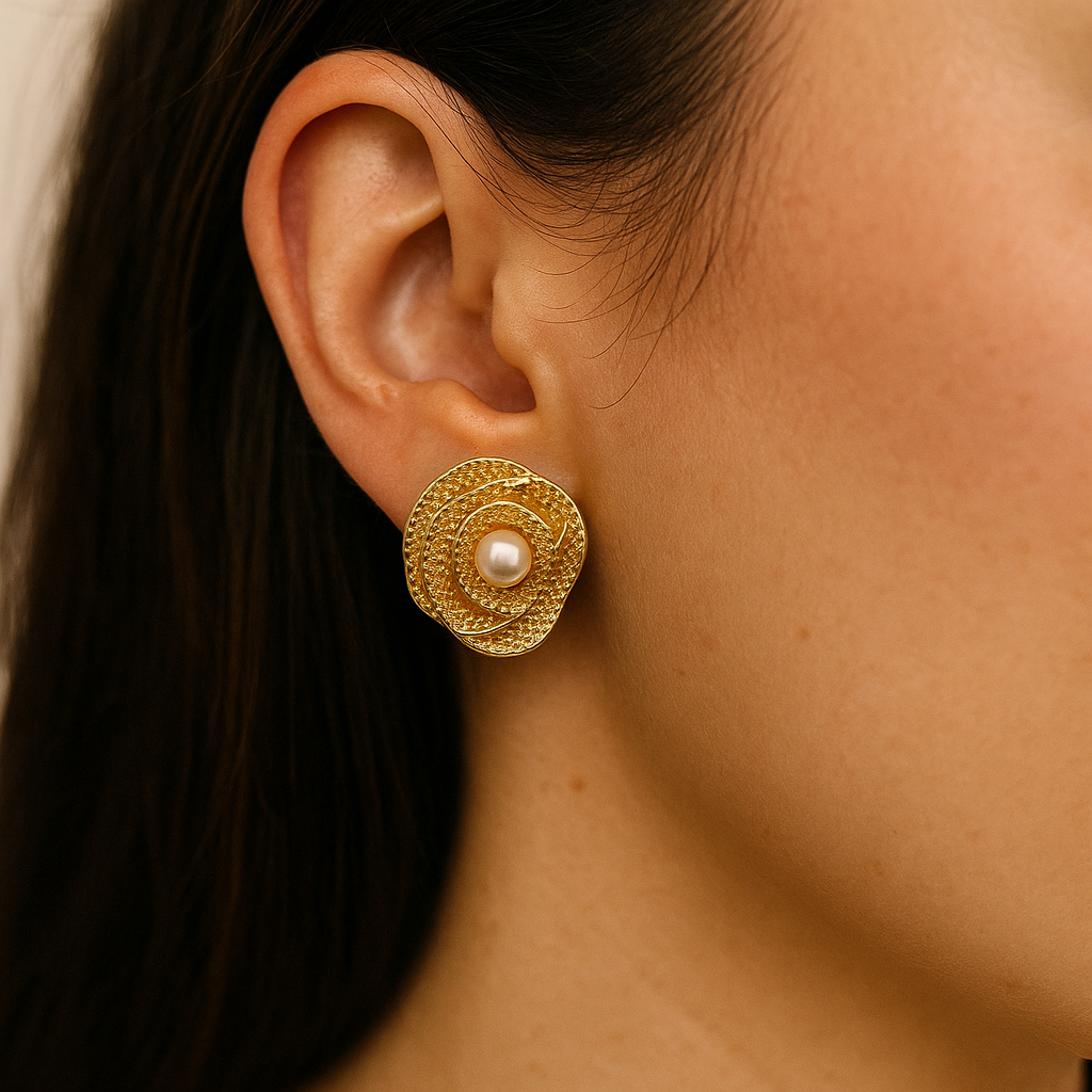 Gold flower pearl earning