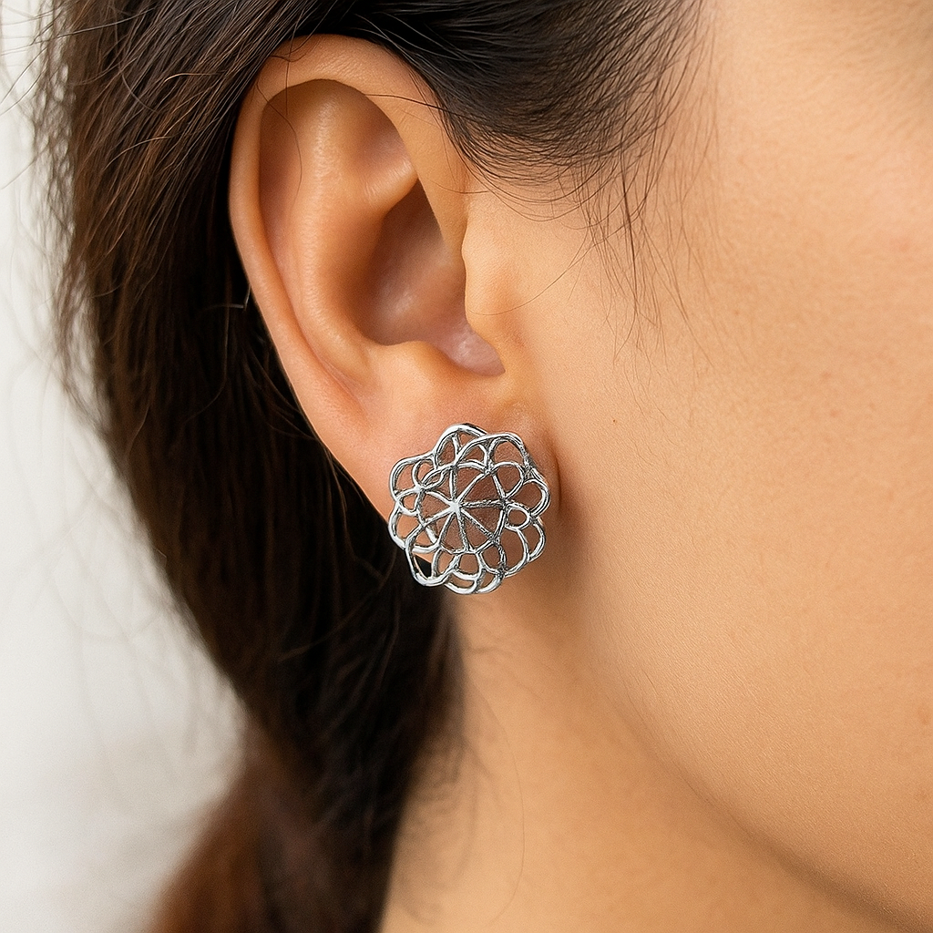 Flower design silver stud earring