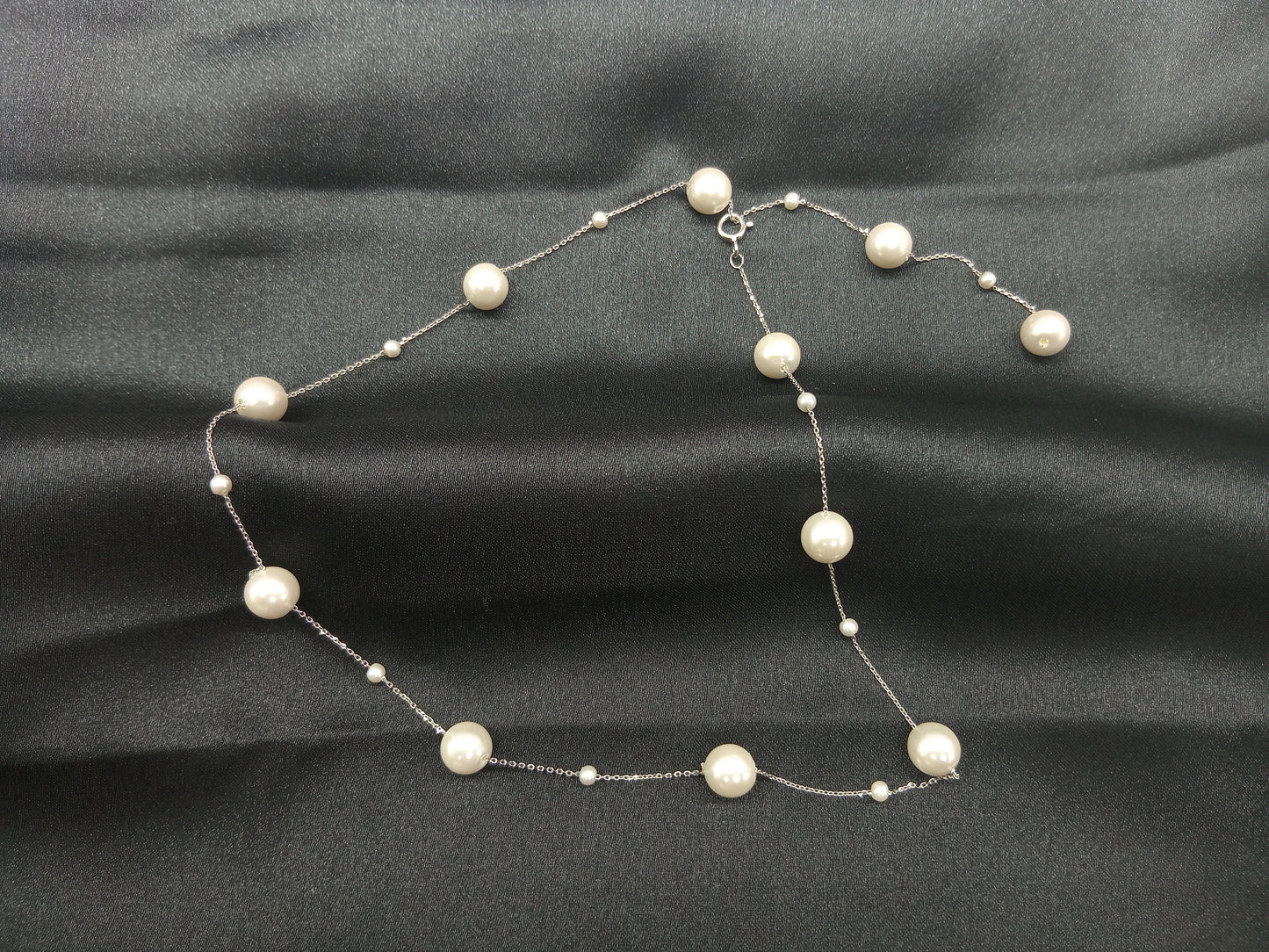 Simple And Long Pearl Design Necklace For Women