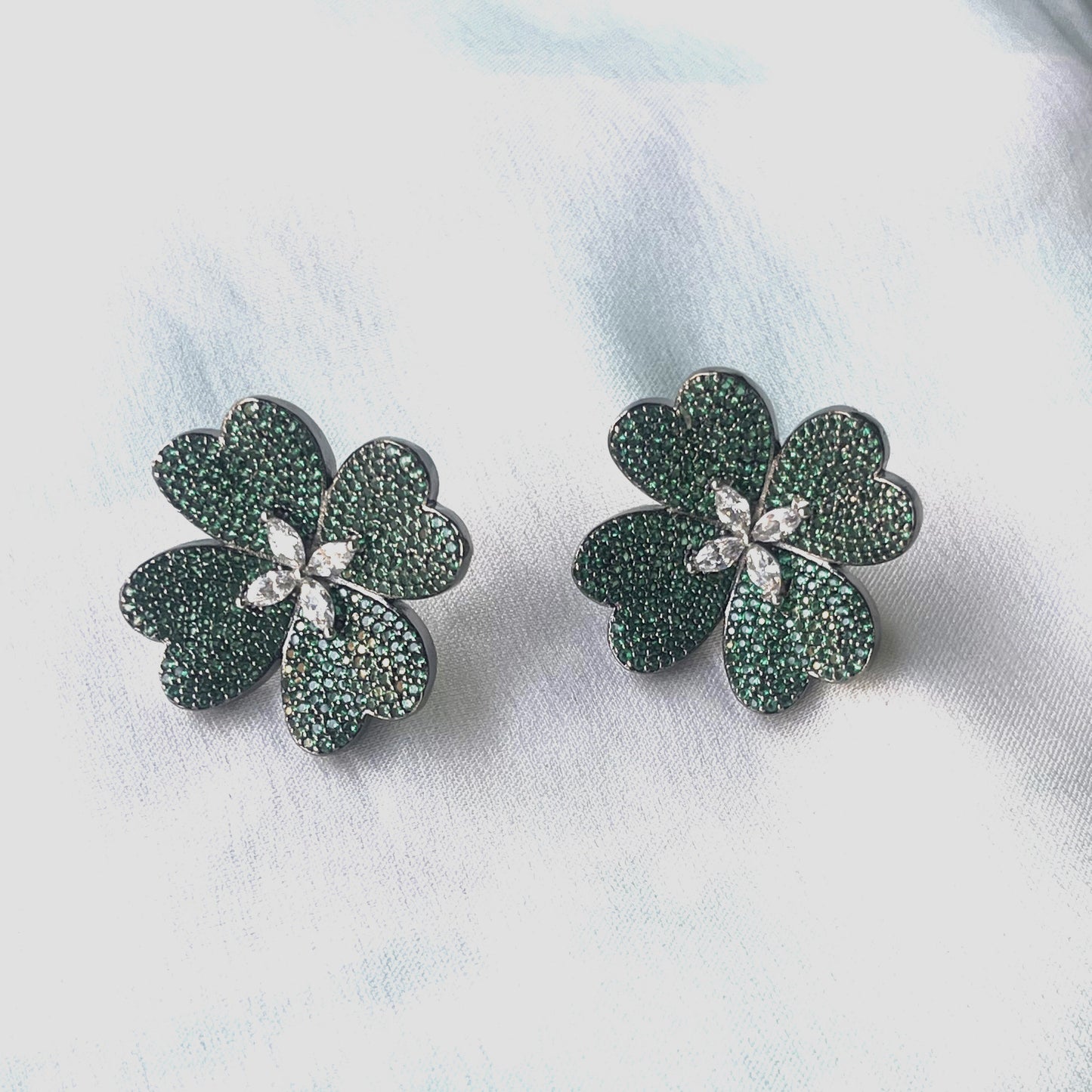 Green flower with white diamond earring with emerald