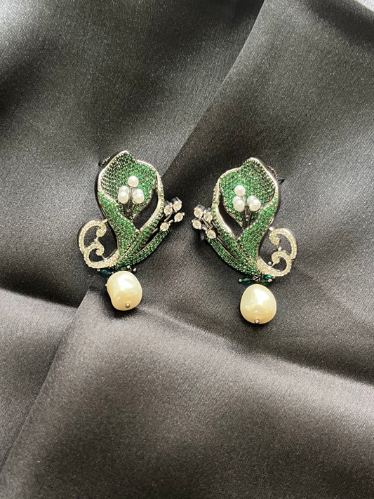 Emerald  green luxury flower designee black rhodium earring