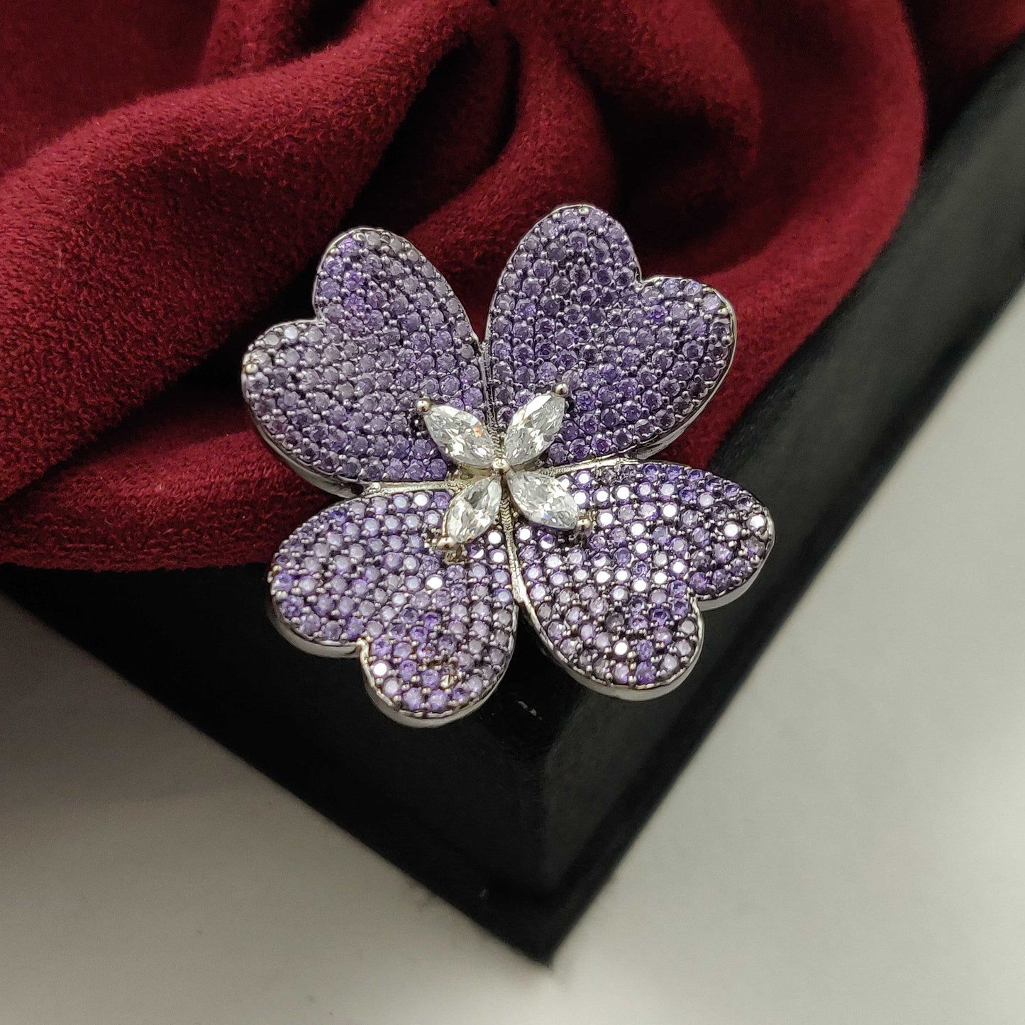 Luxury purple colour flower shape cubic crystal finger ring