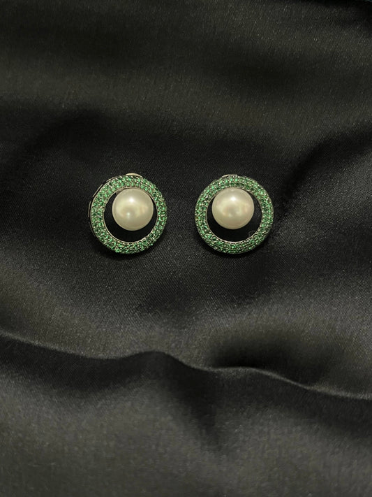 Green Emerald with pearl stud earring