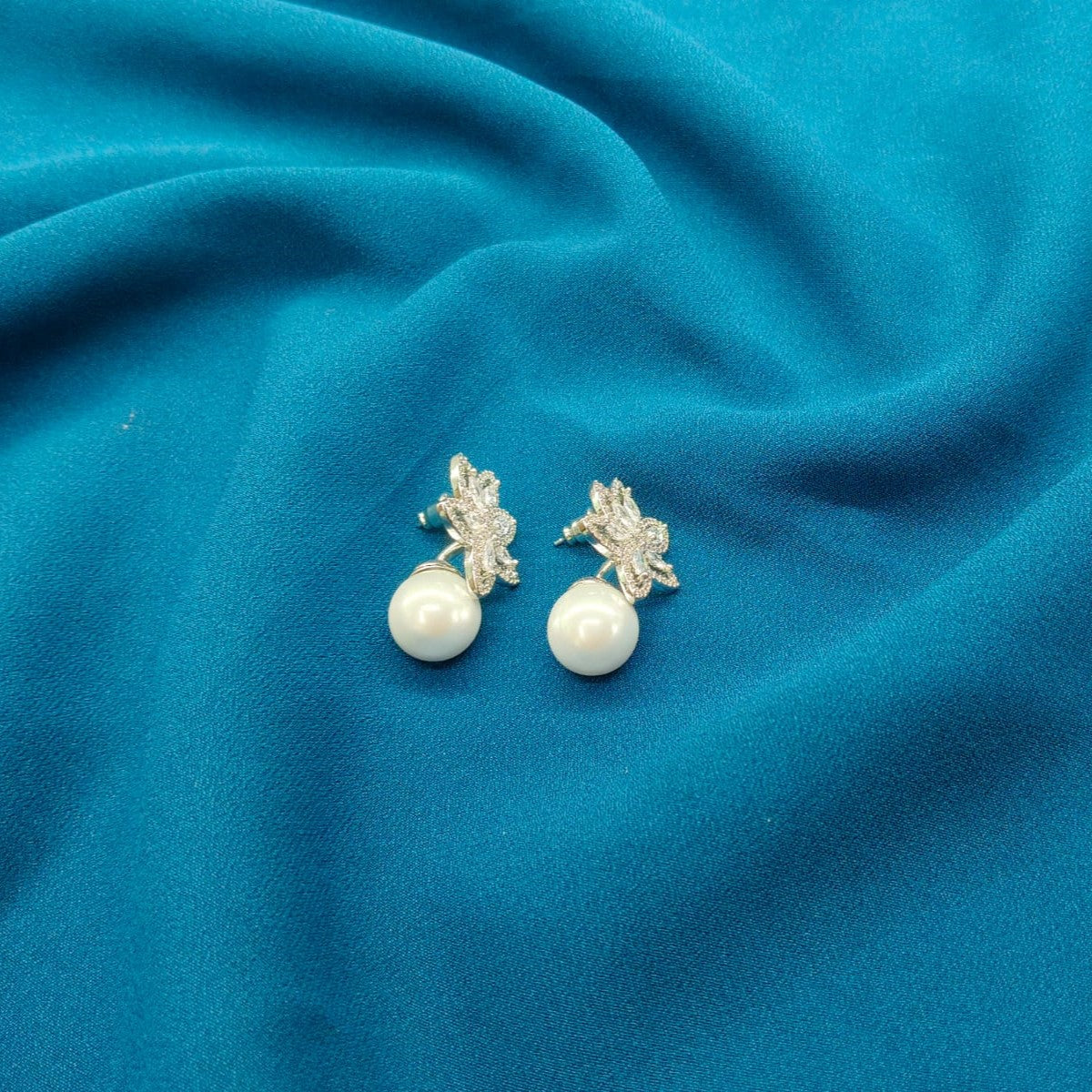 Classic simple style American diamonds micro pave with pearl stud earring for girls